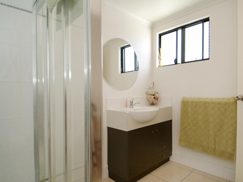 Unit 3/44 Pease St, Manoora QLD 4870