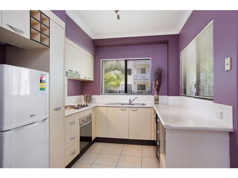 Unit 2/44 Pease St, Manoora QLD 4870