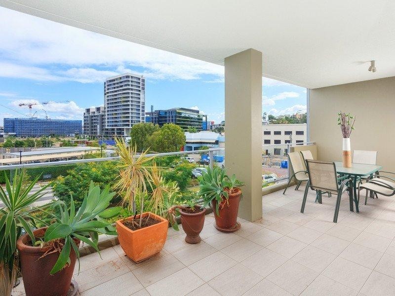 20 Newstead Terrace, Newstead QLD 4006