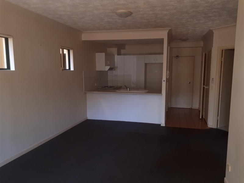 Unit 24/12 Spendelove Avenue, Southport QLD 4215