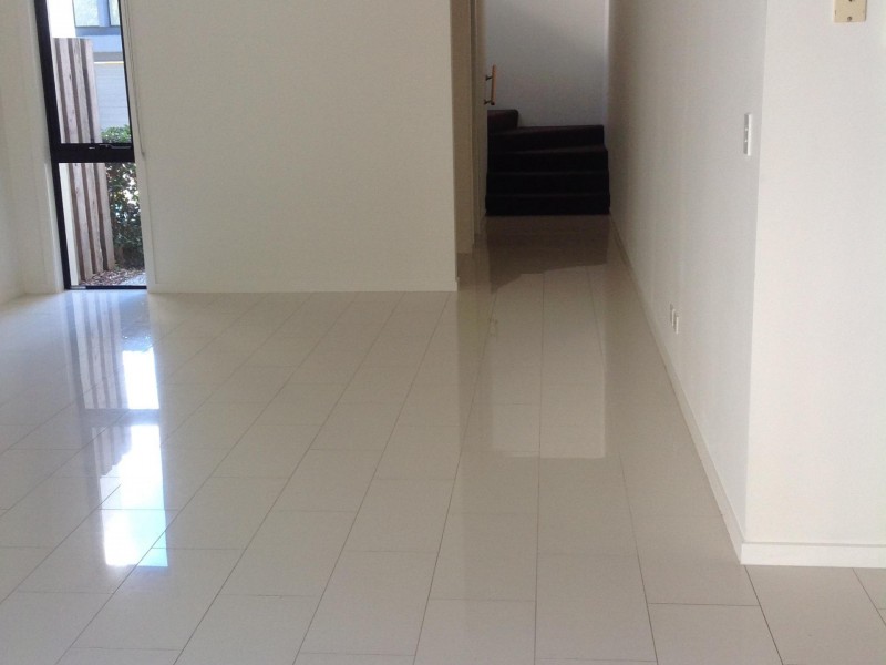 40 Easthill Drive, Robina QLD 4226