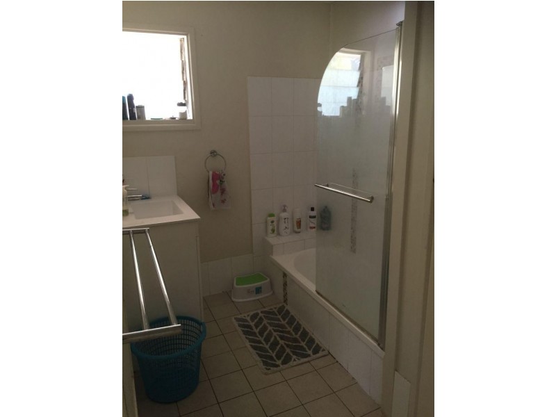 77 Ewing Road, Woodridge QLD 4114