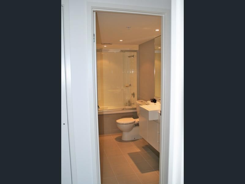 56 scarborough st, Southport QLD 4215