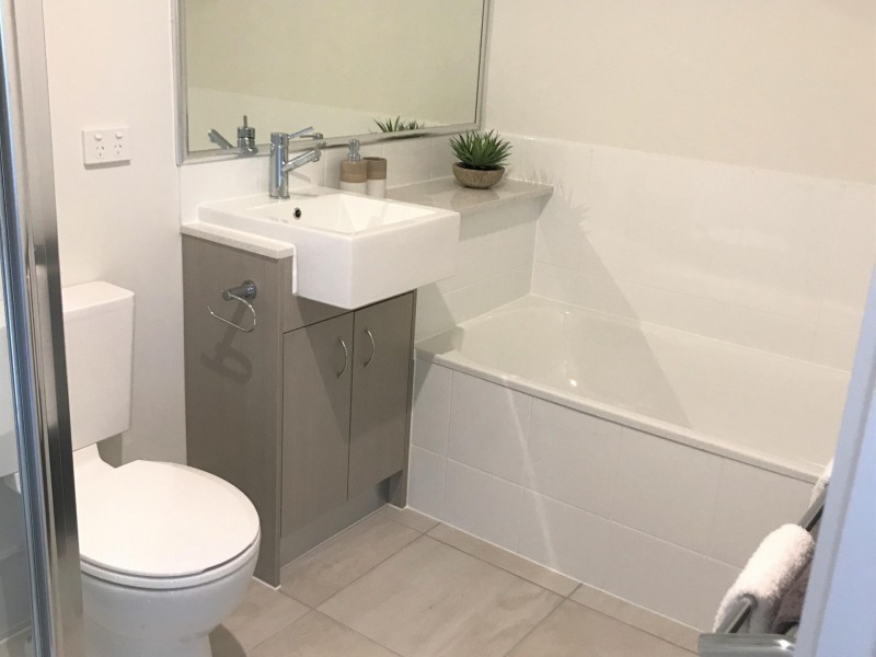 14 Earl St, Dinmore QLD 4303