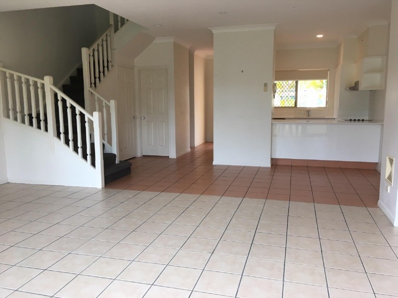 B @/152 Palm Meadows Drive, Carrara QLD 4211