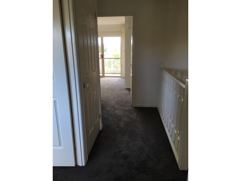 B @/152 Palm Meadows Drive, Carrara QLD 4211