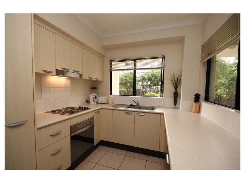 13/44 Pease St, Manoora QLD 4870