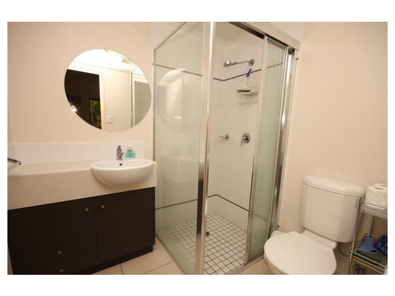 13/44 Pease St, Manoora QLD 4870