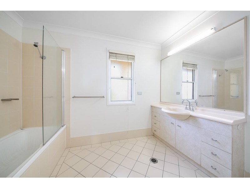 176/215 Cottesloe Drive, Mermaid Waters QLD 4218