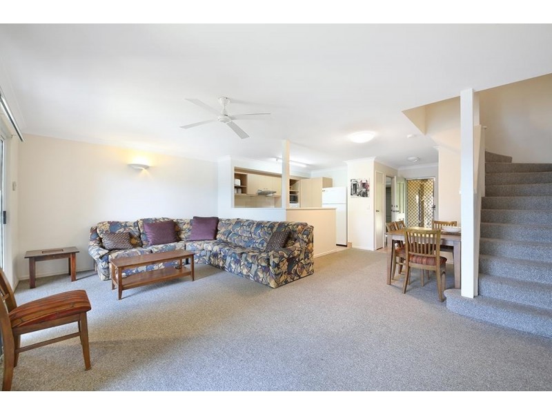 176/215 Cottesloe Drive, Mermaid Waters QLD 4218