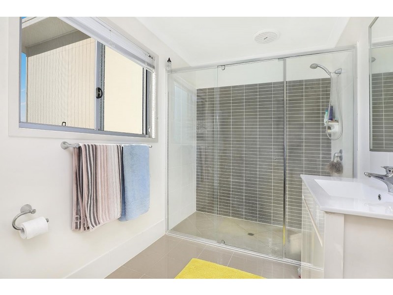 2 Photinia Crescent, Mountain Creek QLD 4557