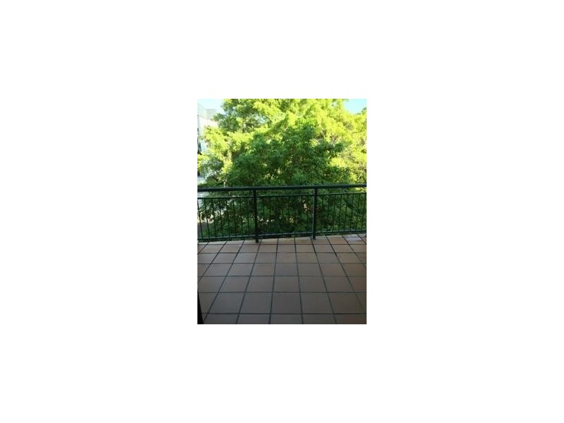 165 SYDNEY STREET, New Farm QLD 4005