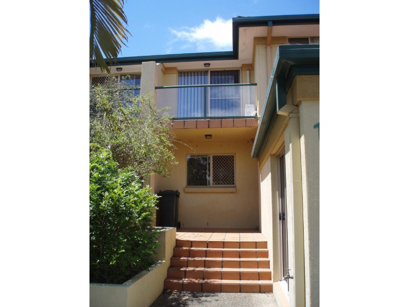 B @/152 Palm Meadows Drive, Carrara QLD 4211