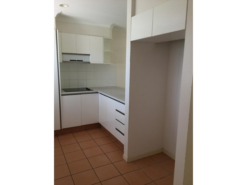 B @/152 Palm Meadows Drive, Carrara QLD 4211