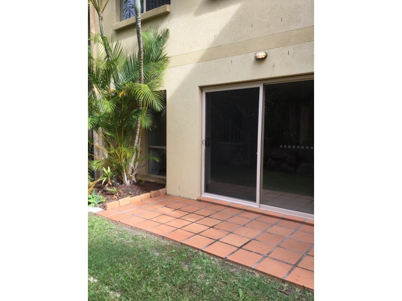 B @/152 Palm Meadows Drive, Carrara QLD 4211