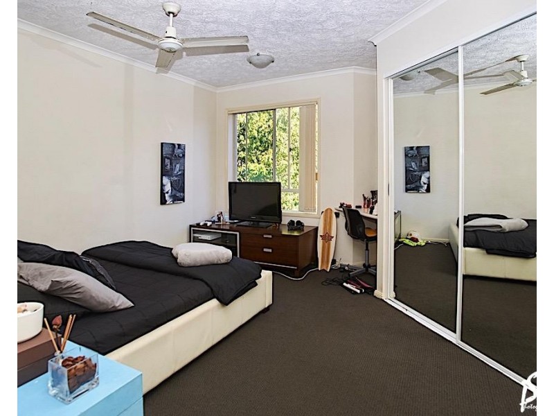 Chevron Island QLD 4217