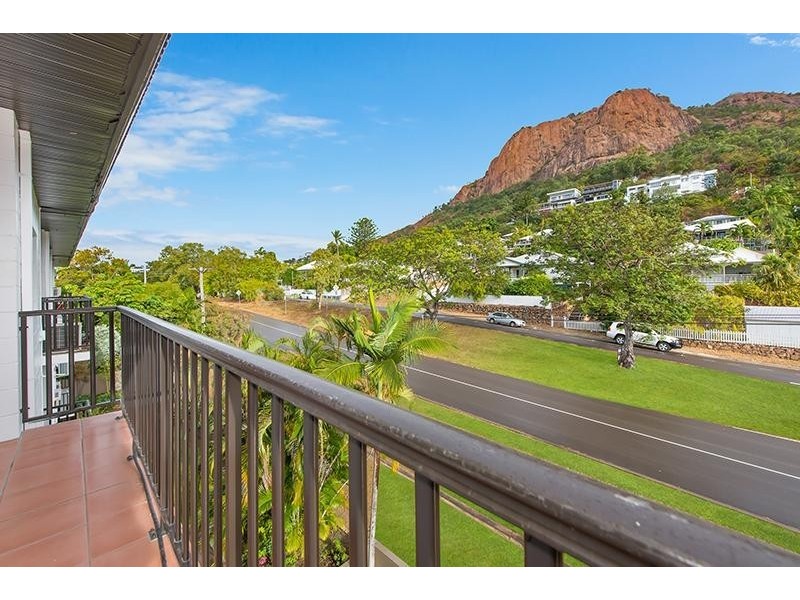 13/1 Burke st, North Ward QLD 4810