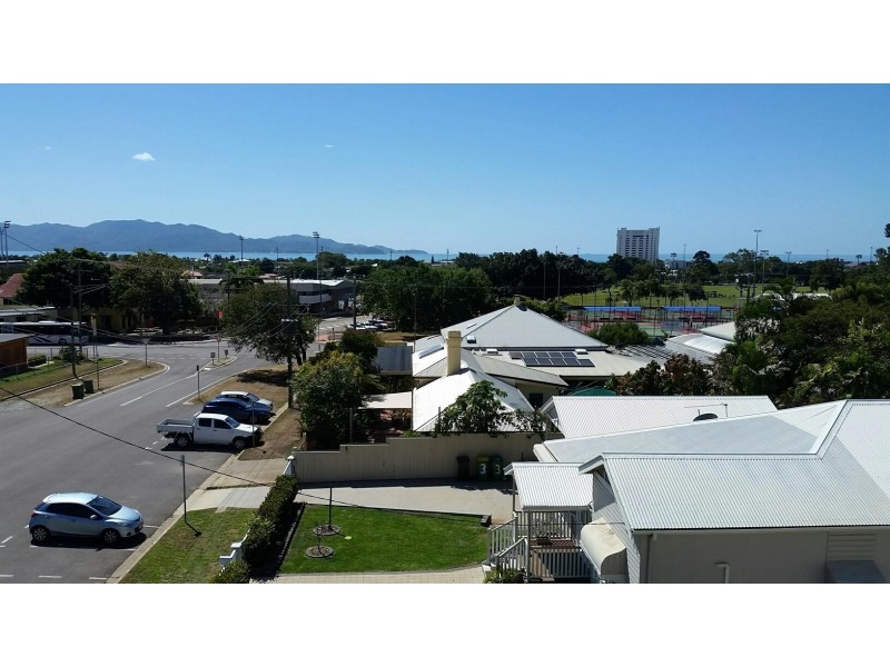 13/1 Burke st, North Ward QLD 4810