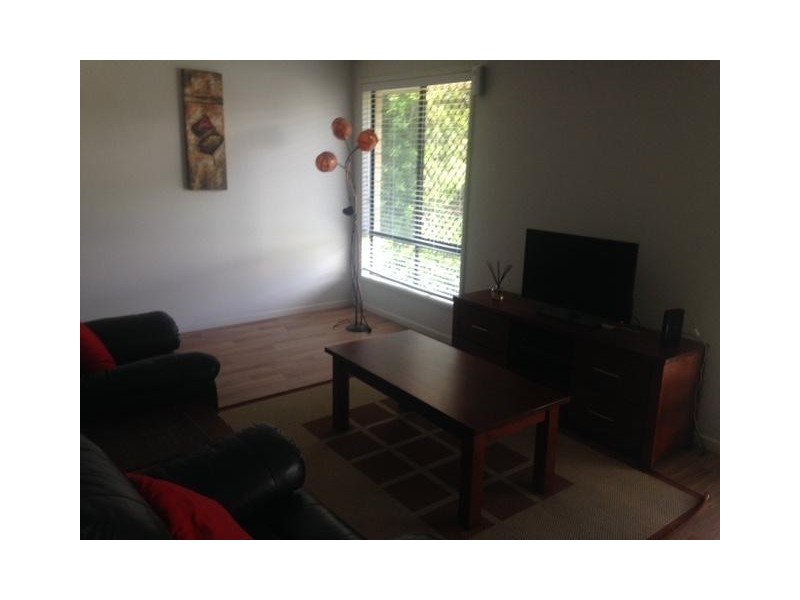 Room 4/16a Cricket Street, Coopers Plains QLD 4108