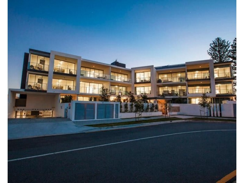 30-32 Paradise Island, Surfers Paradise QLD 4217