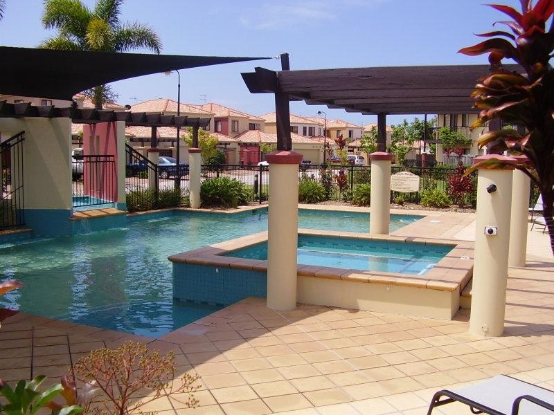 Varsity Lakes QLD 4227