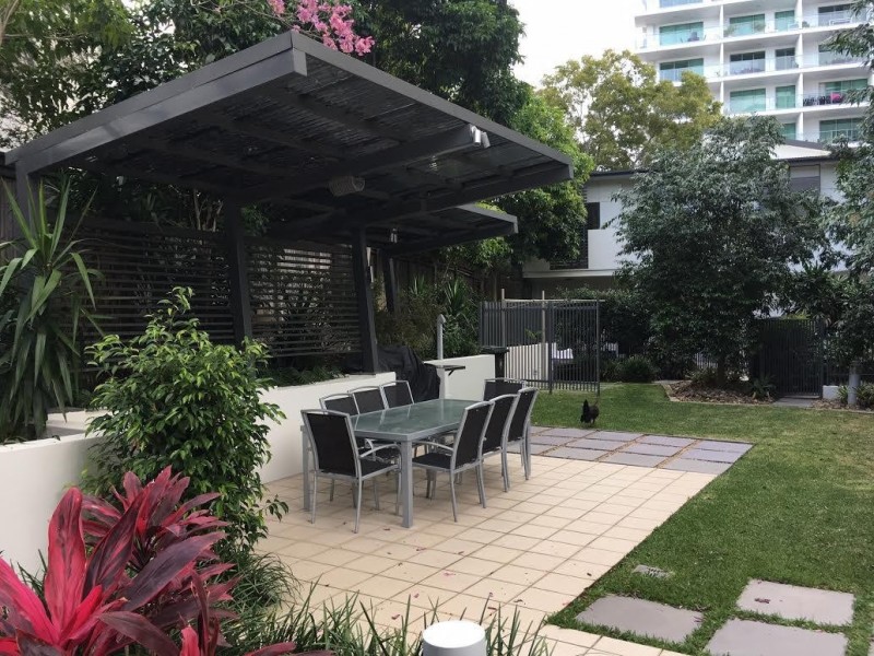 18 Manning, Milton QLD 4064