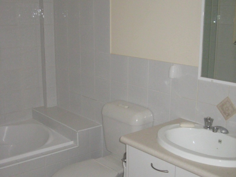 29/316 Long St East, Graceville QLD 4075