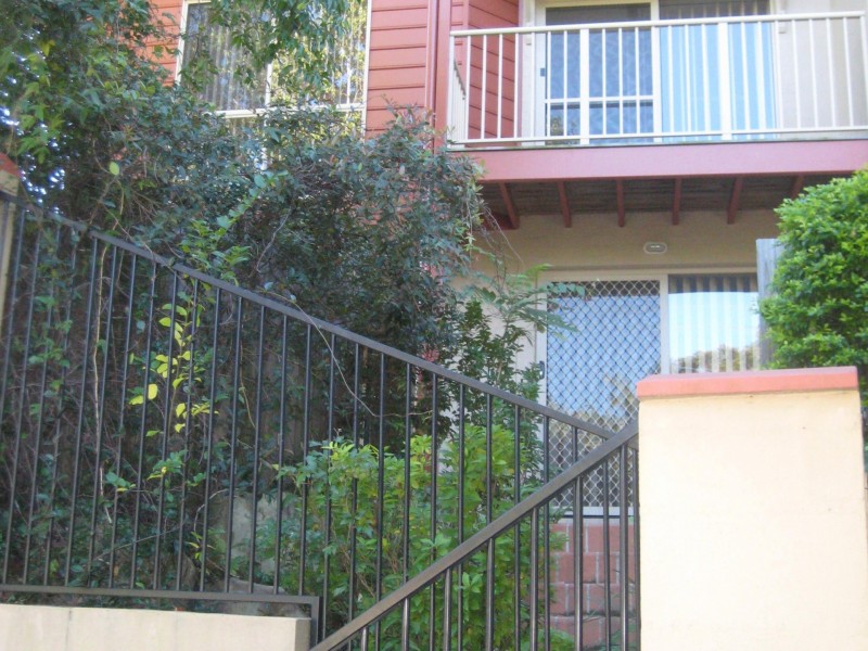 29/316 Long St East, Graceville QLD 4075