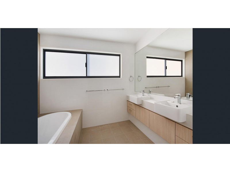 33/65-67 Regatta Boulevarde, Birtinya QLD 4575