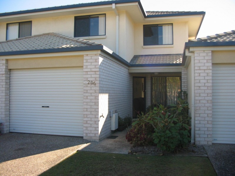 2 Falcon Way, Tweed Heads South NSW 2486