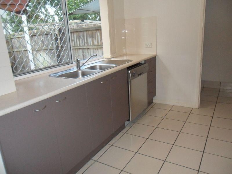 83 Dibar St, Wynnum QLD 4178