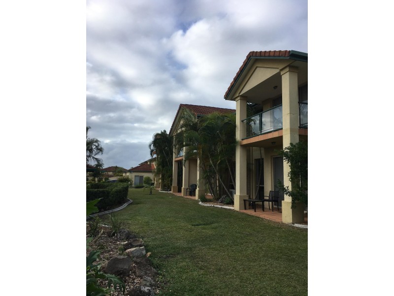 152 Palm Meadows Drive, Carrara QLD 4211