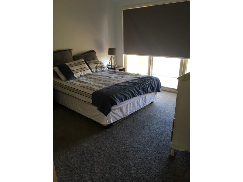 152 Palm Meadows Drive, Carrara QLD 4211