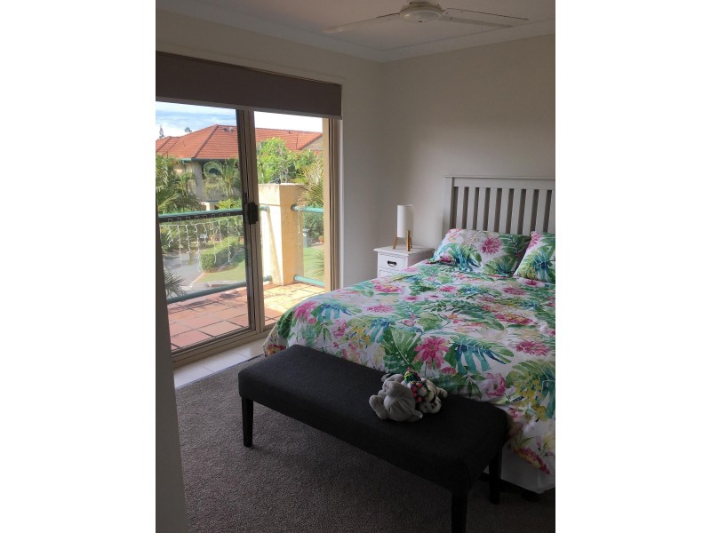 152 Palm Meadows Drive, Carrara QLD 4211