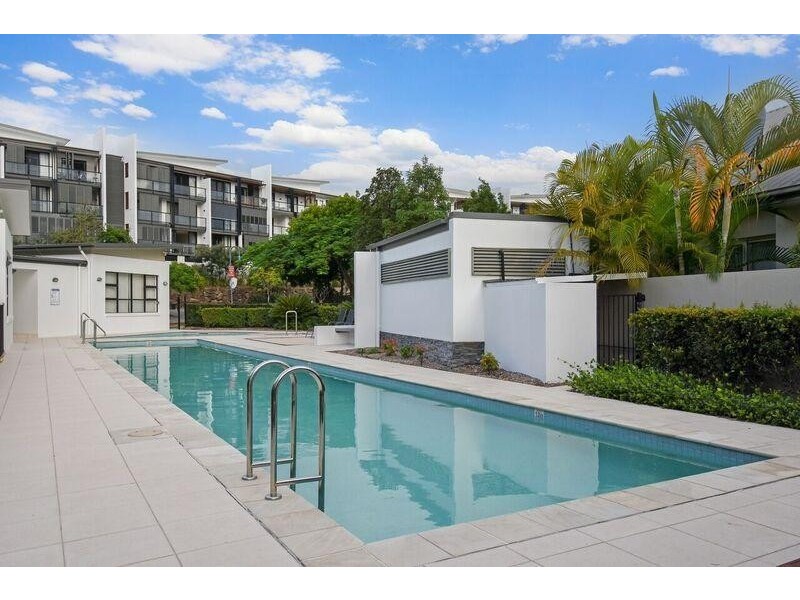 310 Easthill Drive, Robina QLD 4226