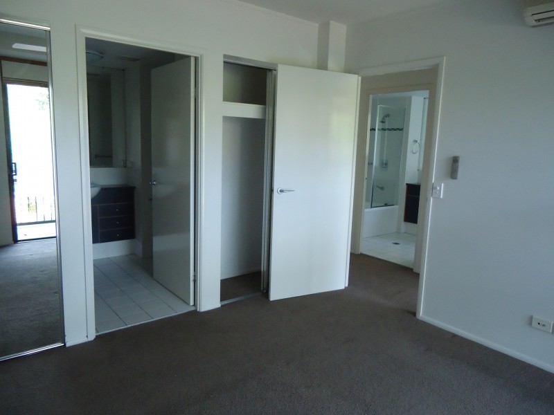 15 Goodwin Street, Kangaroo Point QLD 4169