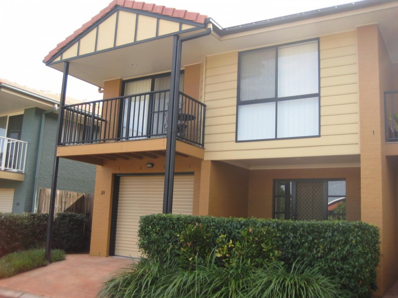 21/316 Long St East, Graceville QLD 4075