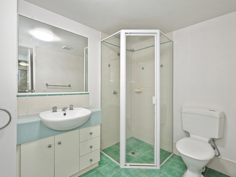 165 SYDNEY STREET, New Farm QLD 4005