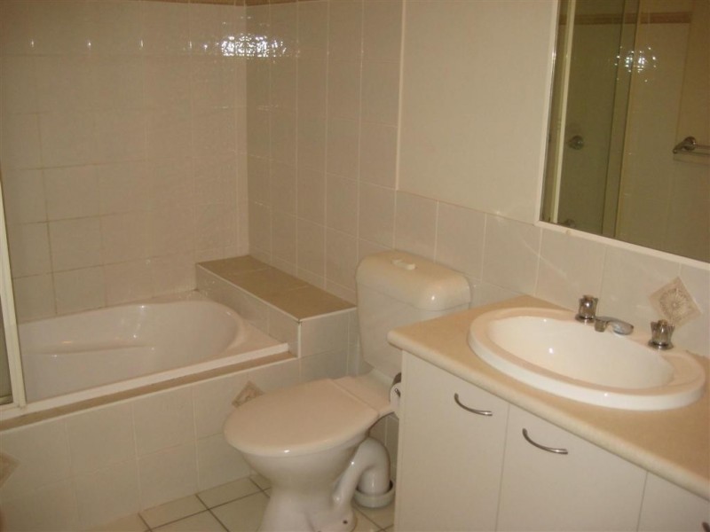 24/316 Long St East, Graceville QLD 4075