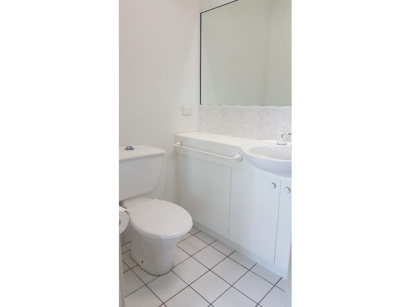 203 Mayers Street, Cairns City QLD 4870