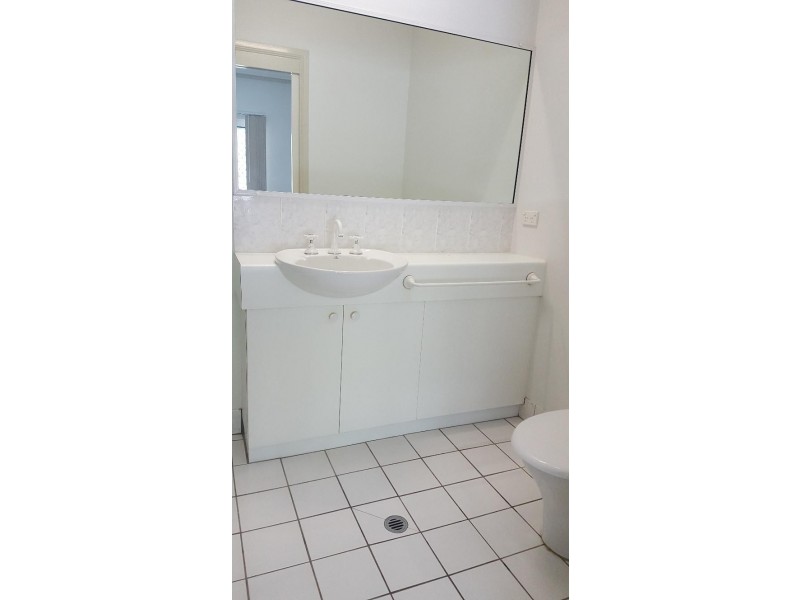 203 Mayers Street, Cairns City QLD 4870