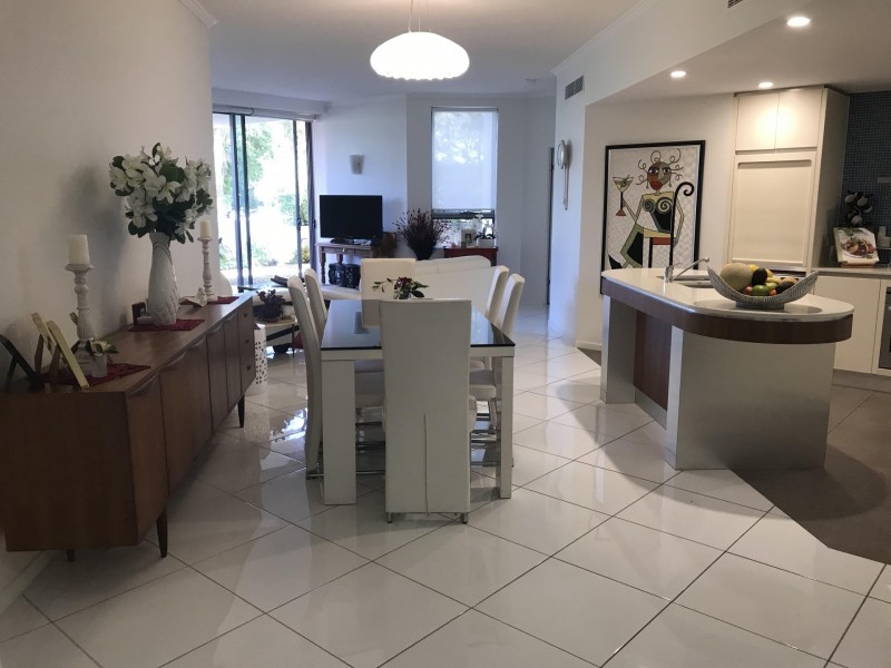 25i/20-28 Bayview Street, Runaway Bay QLD 4216