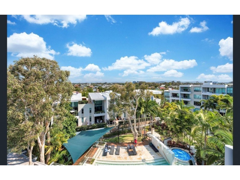 25i/20-28 Bayview Street, Runaway Bay QLD 4216