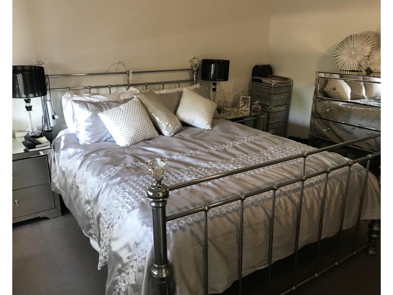 25i/20-28 Bayview Street, Runaway Bay QLD 4216