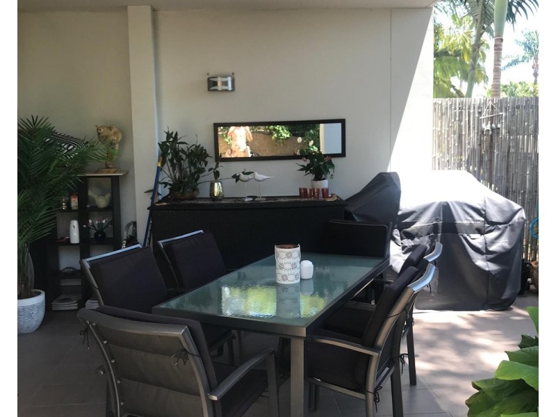 25i/20-28 Bayview Street, Runaway Bay QLD 4216