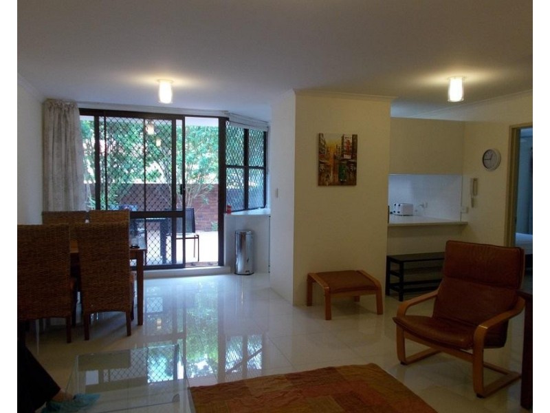 Unit 19/22 – 26 Carr Street, St Lucia QLD 4067