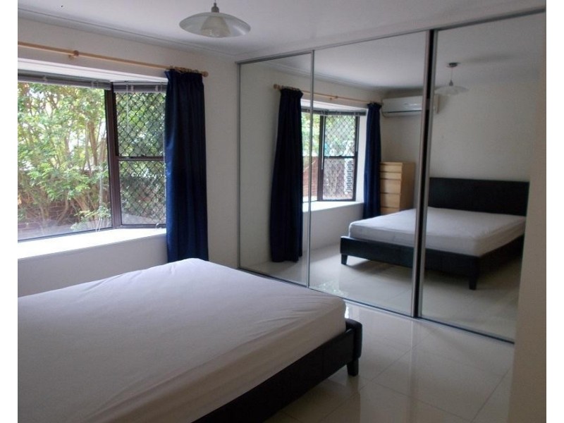 Unit 19/22 – 26 Carr Street, St Lucia QLD 4067