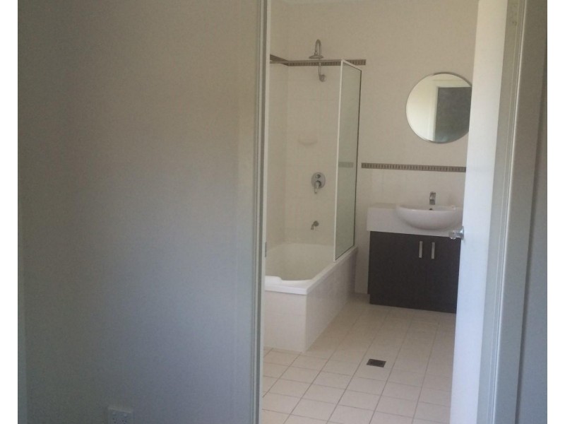 25 Abell Road, Cannonvale QLD 4802