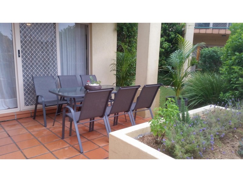 152 Palm Meadows Drive, Carrara QLD 4211