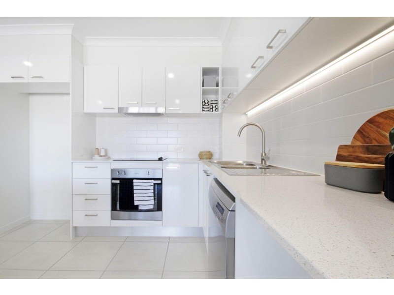 11/6 Naples, Bracken Ridge QLD 4017